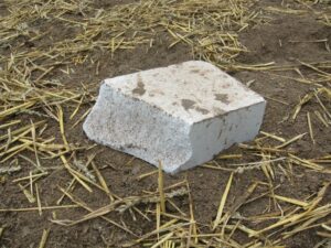 Pecking block made small